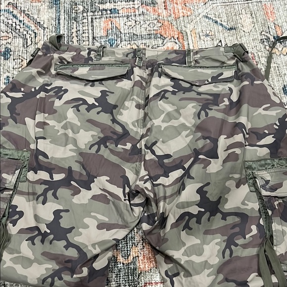 Abercrombie & Fitch Camouflage Cargo Pants sz 20 short - Picture 6 of 7